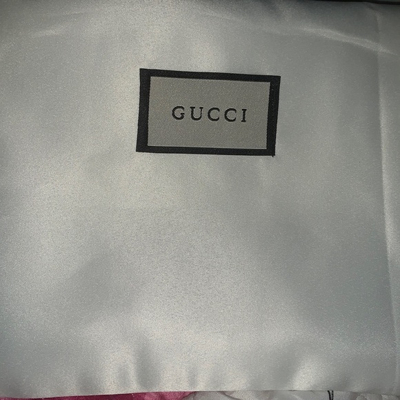 Rubber Gucci Womens Platform Sandals size: 40 EU/ 9.5 US in color: ‘Wild Rose’ - Picture 8 of 9